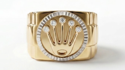 Crown Dress Ring with 0.10ct Natural Diamonds