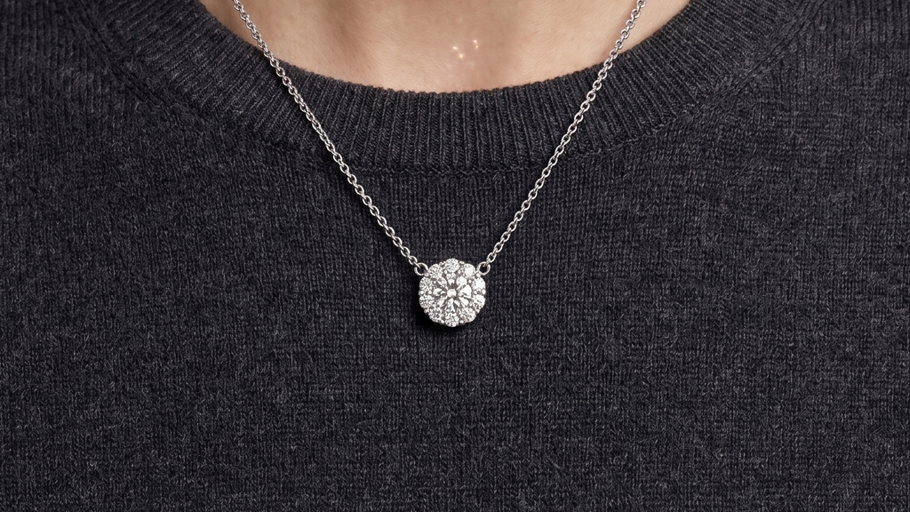 0.25ct Diamond Halo Pendant